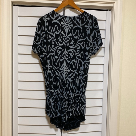 Indah Hera Back Cut Out Romper in Antik Black Size S - Picture 3 of 9